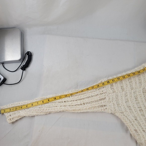 ASTR The Label White Crochet Knit V-Neck Sweater Woman's Size M Medium - Picture 9 of 9